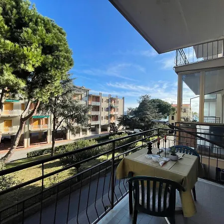 50 Metri Dal Mare - Free Parking E A/c Pietra Ligure