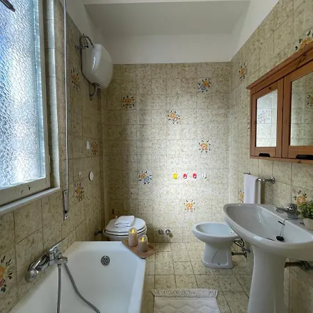 50 Metri Dal Mare - Free Parking E A/c