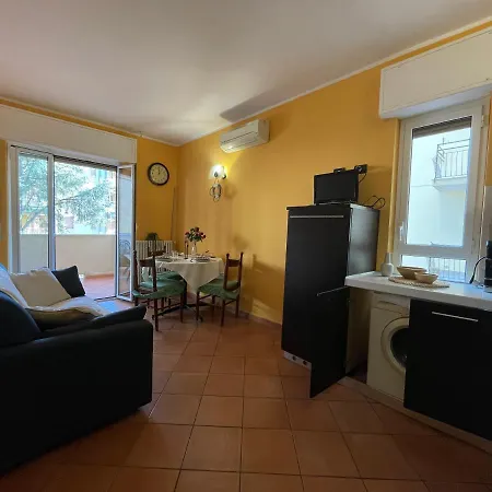 50 Metri Dal Mare - Free Parking E A/c Pietra Ligure