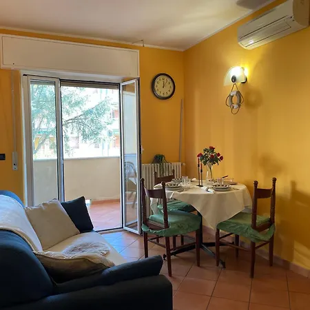 50 Metri Dal Mare - Free Parking E A/c Apartamento