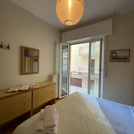 50 Metri Dal Mare - Free Parking E A/c Apartamento