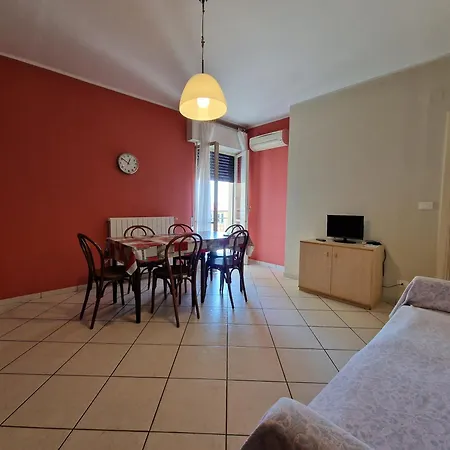 Apartamento 50 Metri Dal Mare - Free Parking E A/c *